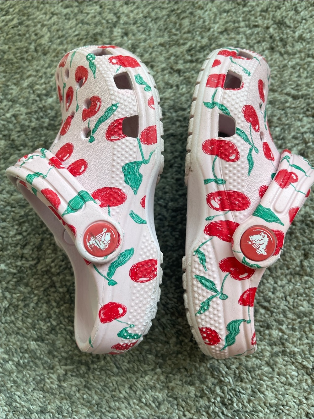 CROCS classic fresh fruit collection cherry print size 10 - Picture 4 of 8
